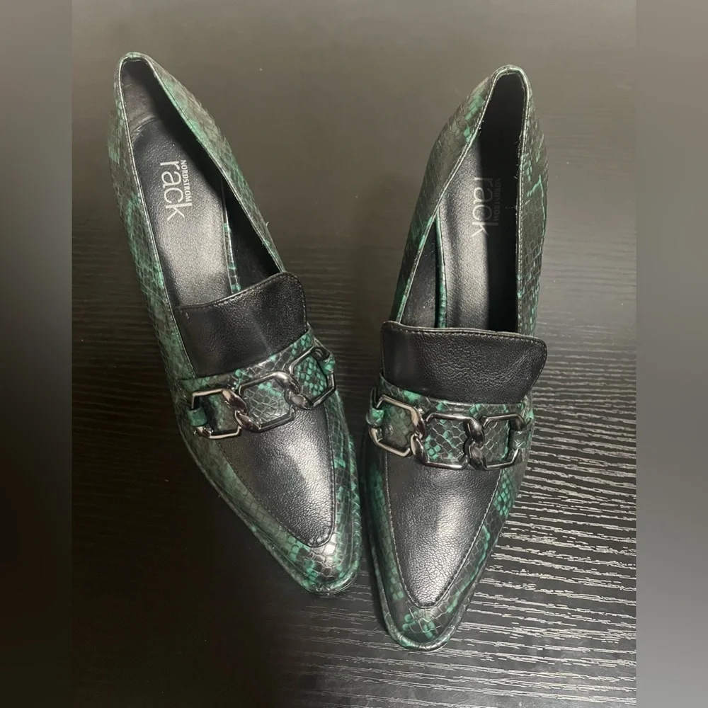 Nordstrom Black and Green Chain Detail Loafers